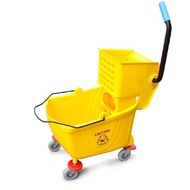 32L Mop bucket with wringer