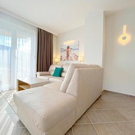 โรงแรม Incredible views 2-bd apartment - Kravlja