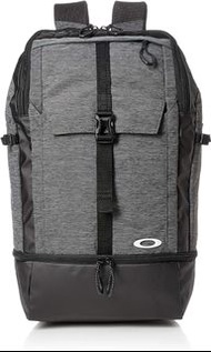 日本突發大減價, 優惠隨時完結 Oakley 大容量多間隔背包 Size: 52 x 31 x 20 cm $699/個 日本直送, 下單後約二至三星期到貨 順豐到付