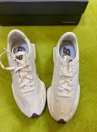 New Balance 327 經典百搭 反毛皮織物 跑步鞋 海鹽白