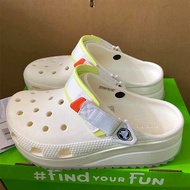 Crocs รองเท้าเดินชายหาดสำหรับผู้ชายและผู้หญิงสุดเท่