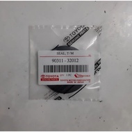 Front Transmission Seal Dyna Rino Dutro 14B HT125 HT130