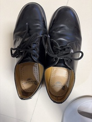Dr. Martens 黑色皮鞋1461返學鞋