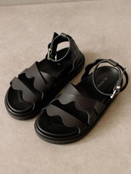 [Pomelo] รองเท้าแตะ รุ่น Wavy / Wavy Sandals