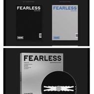 Asli, baru, belum dibuka, mini album debut Lesserafim Fearless.
