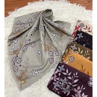 Jilbab Segiempat Voal Syari 130X130 Motif By Umama