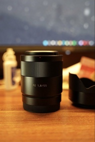Sony FE 55mm f/1.8 ZA Carl Zeiss Lens