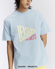 (LEISURE PROJECTS) NEW ICON LEISURE FLAG T-SHIRT เสื้อยืดเเขนสั้นทรง oversize ลายพิมพ์ icon Leisure
