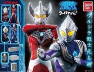 咸蛋超人 發光扭蛋 12 Ultimate Luminous 12  (太郎＆ 廸加）