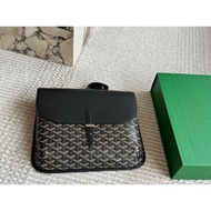 Goyard Goyard Goyard Messenger Bag.