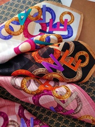 全新未使用 CELINE 稀有高質 老花 手巾方巾 手帕 綁包帶圍巾絲巾