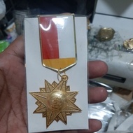 MERAH Red and white bp3ip pin