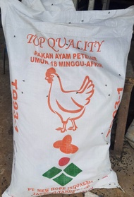 karung grosir karung is 50kgtermurah bisa jual kembali partai besar bisa negoready stok karung 50kg grosir karung bekas pakan ayam petelur seperti baru 1 kali jahit dan buka siap kirim bisa COD