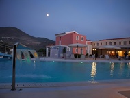 佩特拉賽歐菲洛斯酒店 (Theofilos Hotel Petra)