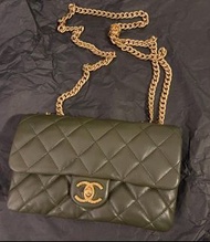🤩 CHANEL 22K small flap with adjustable chain 🤩 “最新款” 可調長度金釦鏈條錢包 🤩

🤩HKD 39,900 🥰全新🥰

💫澳洲CHANEL專門店購入