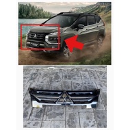 กระจังหน้า Mitsubishi Xpander Cross ของแท้มือสอง มีร่องรอยการใช้งาน