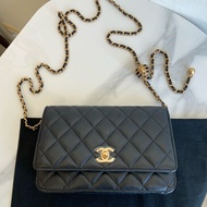 Chanel 黑金核桃金球woc