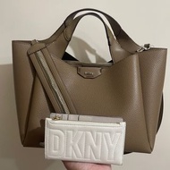 DKNY 菜籃包+短夾卡包