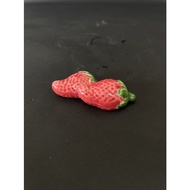 Invoice/Invoice/Price/Strawberry Chopstick Rest