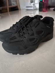 全新Cotima黑色鞋