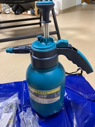 Still Available 仍有 - Plant watering  澆水 2L超厚 可射8 米/ spray cleaning tool set 冷氣機清洗工具套裝 回覆Quota 有限 已售会