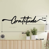 "GRATITUDE" family room embossed wall decoration design