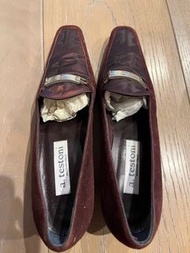 A. Testoni 鞋 ( 38.5 )