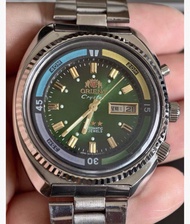 Orient King Diver / Sea King "Jumbo"（俗稱「東方海霸」）古董潛水風格機械表。這是一款誕生於 1970 至 1980 年代 的經典日本自動上鏈腕表，以其粗獷的大錶徑和