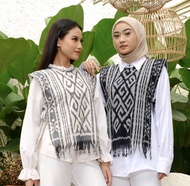 outer wanita / rompi rajut / rompi wanita kekinian 2021 ootd / outer batik wanita modern 2021 / tora