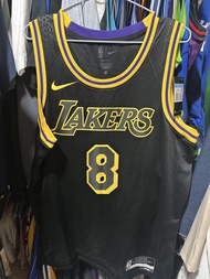 （絕版）Kobe Bryant 前8後24 Los Angeles Lakers 黑金