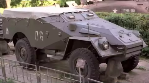 1/144 Scale BTR-40 4x4 Armored Personnel Carrier Model kits