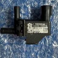 TOYOTA Air Pump 2-Way Valve 2AZ Engine Right On The Rubber Pipe Second-Hand From Japan