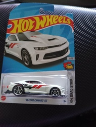 Hot wheels 18 COPO CAMARO SS white