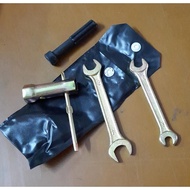 Demak EVOZ 125 R - Plug Tool Set