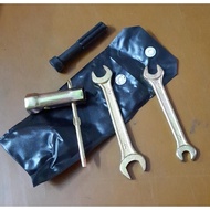 Demak DZM 200 / Skyline 200 / GT 250 - Plug Tool Set