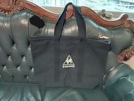 全新 Le Coq Sportif 大型單肩包