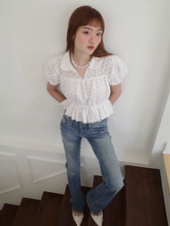 (ส่งฟรี) Theremin Ibiza top เสื้อลูกไม้สีขาวคอปกใส่ยางเอว - Limited