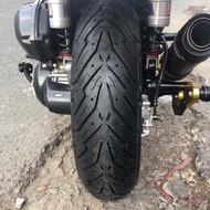 Pirelli tire 140/70-14 nvx