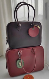 兩個 Hermes plume 28 烏木色/ plume 32 愛馬仕紅