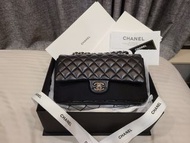 Chanel classic flap CF 25