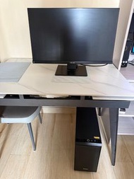 處理文書的電腦主機，兼vp279 monitor