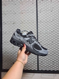 Sepatu New Balance 2002R JOUND GORETEX Drak Grey/Sneakers NB Pria Grey
