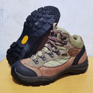 LANDMASTER GORE-TEX VIBRAM 39 Hiking Shoes