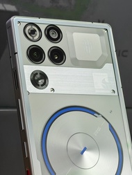 Redmagic 11S Pro 
全新未開封 原裝國際版  
紅魔 11S Pro 遊戲電競手機  16+512GB 透明黑 透明銀   
高登門市現貨 無須等訂購    
舊機 Trade in 