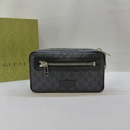 GUCCI GG Supreme帆布胸腰包