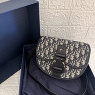 Dior藍緹花半圓馬鞍包