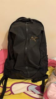 Arc'teryx arro 16 背囊 ；ARC' TERYX ARRO 16 BACKPACK BLACK