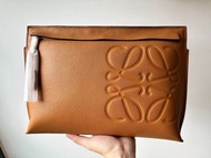LOEWE T Pouch 牛皮革 腋下包 手袋