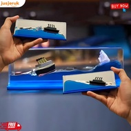 JFactory Titanic Cruise Ship Hourglass Table and Work Room Decoration
