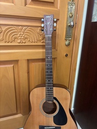 Yamaha guitar with bag f310